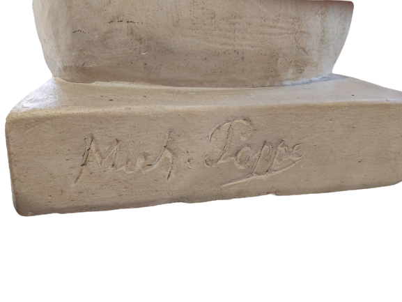 Extra image 2 - Sculpture en plâtre patiné "Poppe Mich"