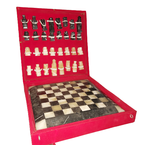 Jeu d'échecs en marbre.
